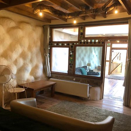 Rabbits 1Or 2 Bedroom Hobbit Style Hillset Earthen Dartmoor Eco Home South Brent Bagian luar foto