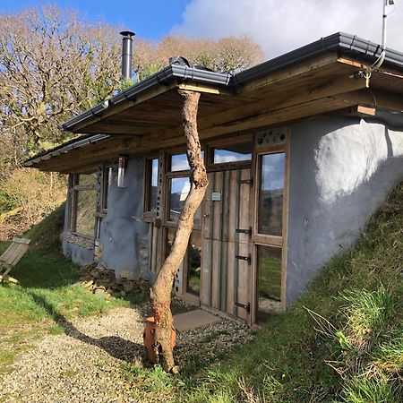 Rabbits 1Or 2 Bedroom Hobbit Style Hillset Earthen Dartmoor Eco Home South Brent Bagian luar foto