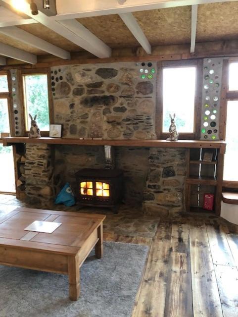 Rabbits 1Or 2 Bedroom Hobbit Style Hillset Earthen Dartmoor Eco Home South Brent Bagian luar foto